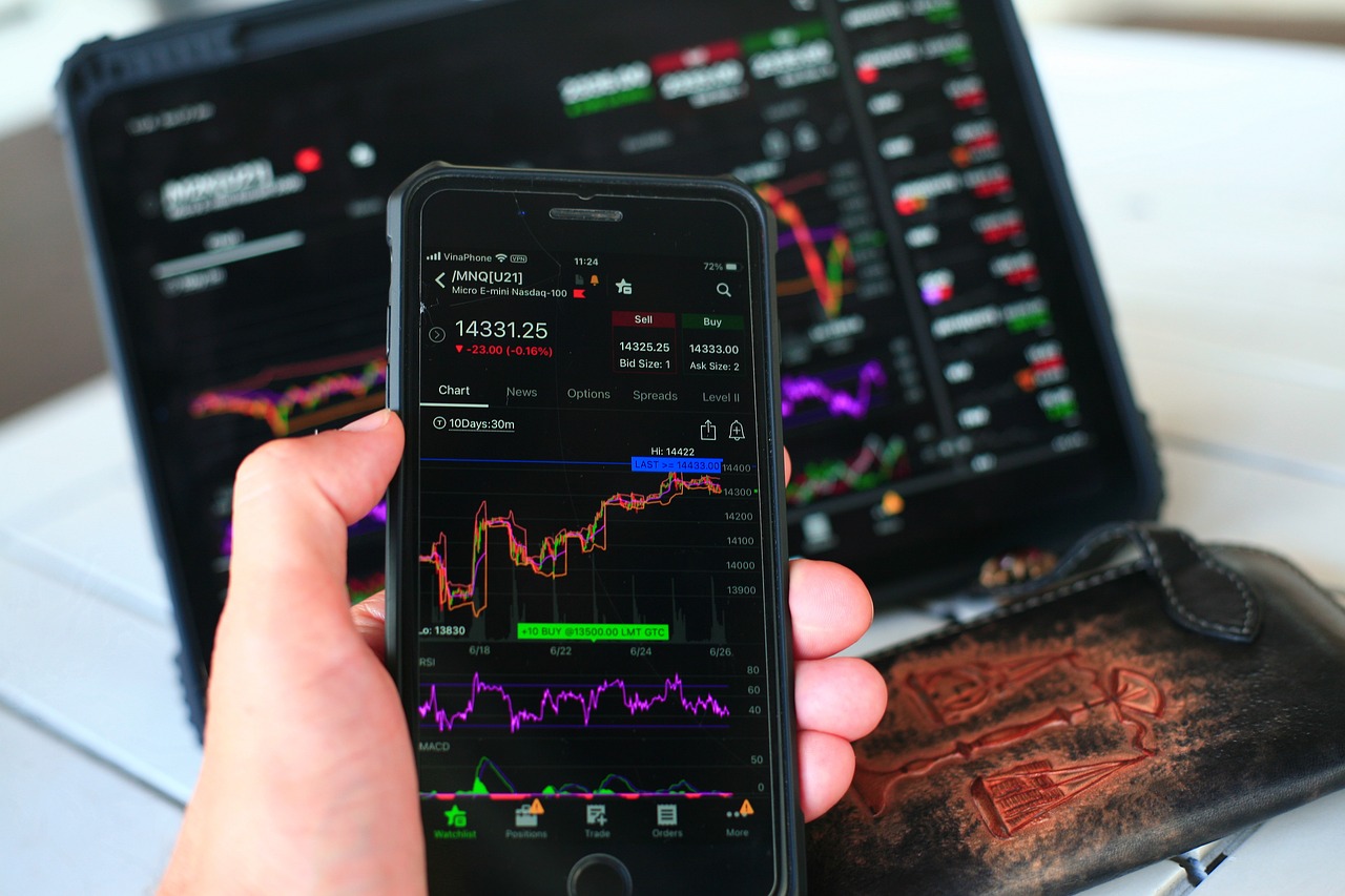 The Role of Algorithmic Trading in Cryptocurrency Markets